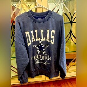 NFL Women's Dallas Cowboys Gameday Couture Vintage Wash Crewneck Sweatshirt Navy